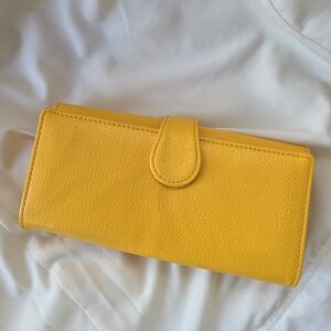 Travelambo Women's Yellow Leather Snap Wallet